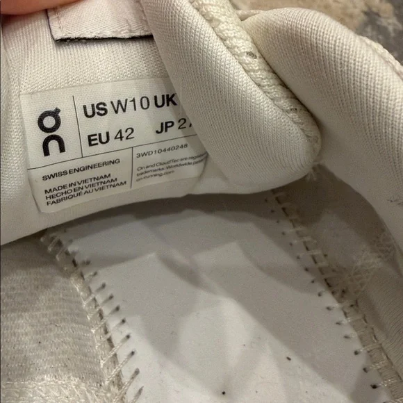 ON Running Brand Cloud Cloudsurfer White/Yellow Women's Running Shoes Size 10 - Picture 7 of 7